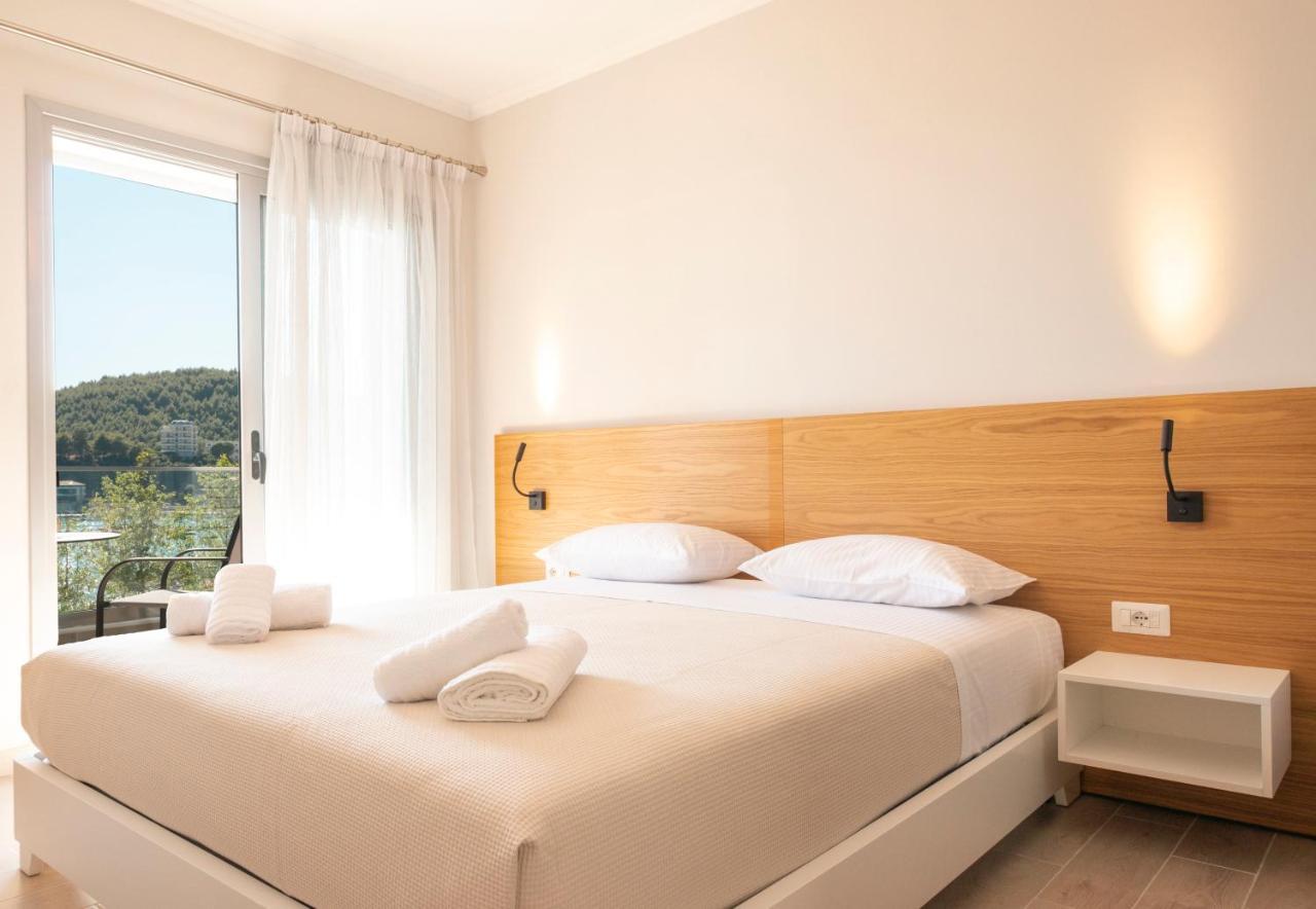 Sonar En El Mar Bed & Breakfast Himare Exterior foto
