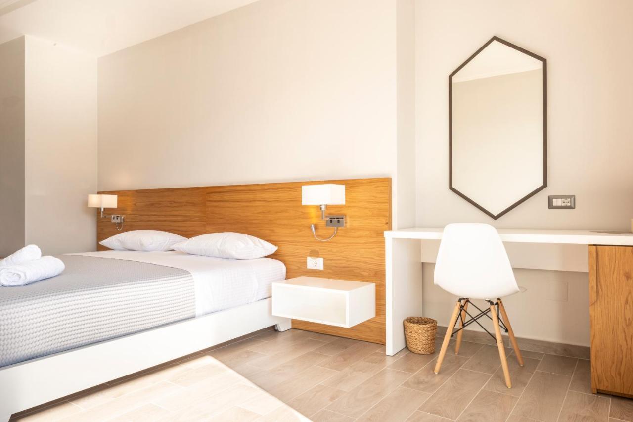 Sonar En El Mar Bed & Breakfast Himare Exterior foto